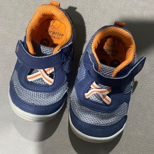 Surprize by stride rite